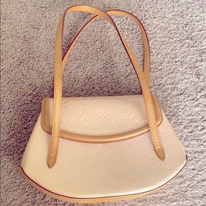 Louise Vuitton patent small bag in blush